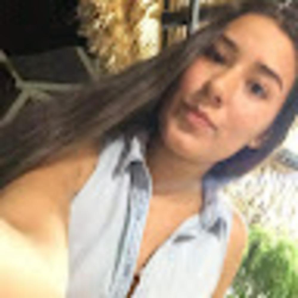 Meet your Posher, Alejandra